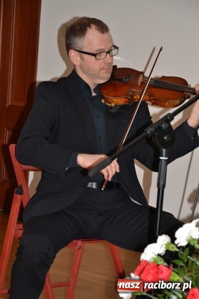 Zdjęcie w galerii na portalu naszraciborz.pl: Śląska Służba Więzienna świętuje na zamku w Raciborzu  wiadomości z regionu