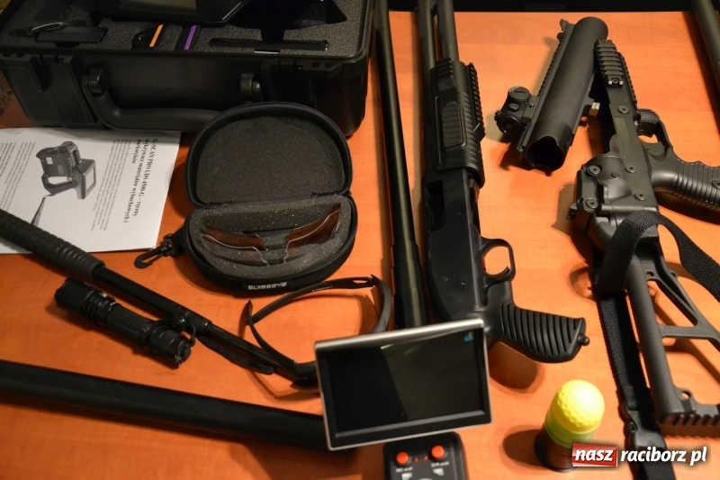 Zdjęcie w galerii na portalu naszraciborz.pl: Śląska Służba Więzienna świętuje na zamku w Raciborzu  wiadomości z regionu