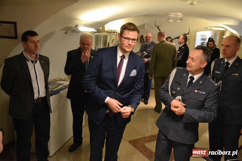 Zdjęcie w galerii na portalu naszraciborz.pl: Śląska Służba Więzienna świętuje na zamku w Raciborzu  wiadomości z regionu