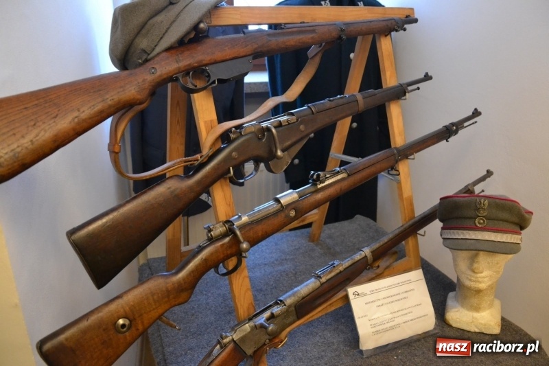 Zdjęcie w galerii na portalu naszraciborz.pl: Śląska Służba Więzienna świętuje na zamku w Raciborzu  wiadomości z regionu