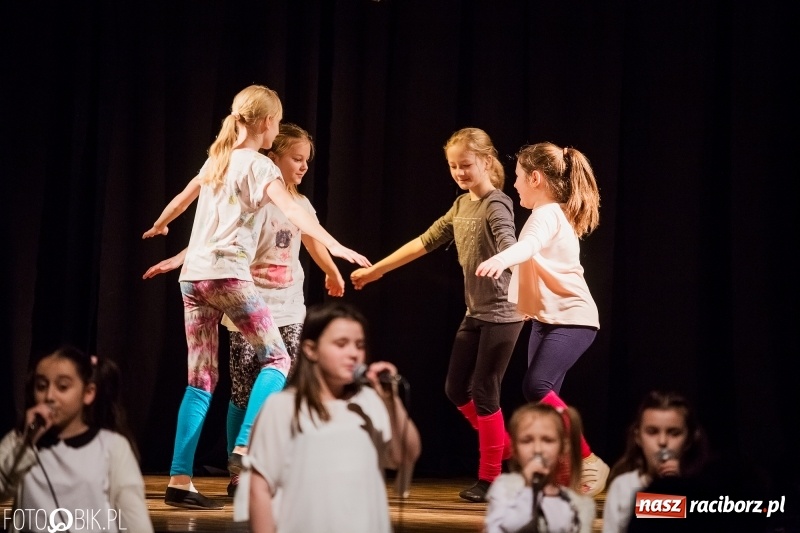 Zdjęcie w galerii na portalu naszraciborz.pl: Finał warsztatów artystycznych w Młodzieżowym Domu Kultury wiadomości z regionu