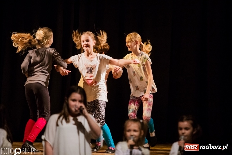 Zdjęcie w galerii na portalu naszraciborz.pl: Finał warsztatów artystycznych w Młodzieżowym Domu Kultury wiadomości z regionu