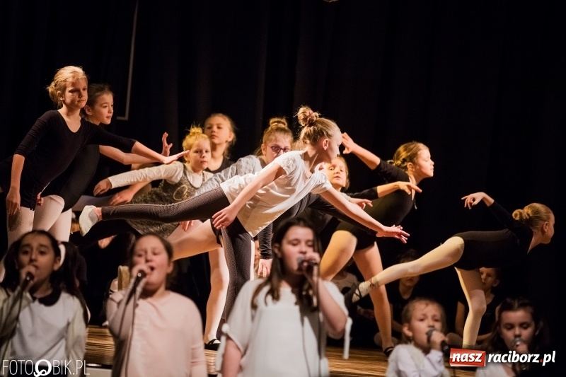 Zdjęcie w galerii na portalu naszraciborz.pl: Finał warsztatów artystycznych w Młodzieżowym Domu Kultury wiadomości z regionu