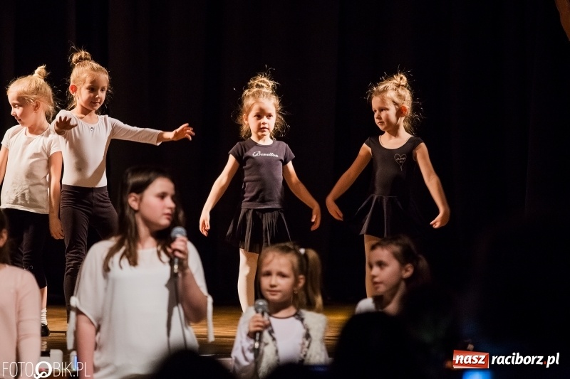 Zdjęcie w galerii na portalu naszraciborz.pl: Finał warsztatów artystycznych w Młodzieżowym Domu Kultury wiadomości z regionu