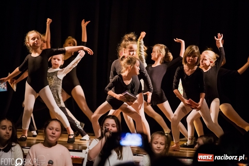 Zdjęcie w galerii na portalu naszraciborz.pl: Finał warsztatów artystycznych w Młodzieżowym Domu Kultury wiadomości z regionu