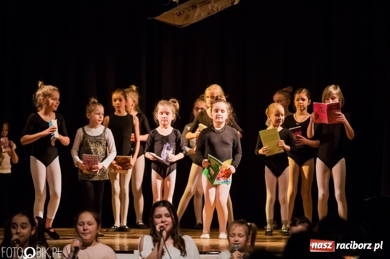 Zdjęcie w galerii na portalu naszraciborz.pl: Finał warsztatów artystycznych w Młodzieżowym Domu Kultury wiadomości z regionu