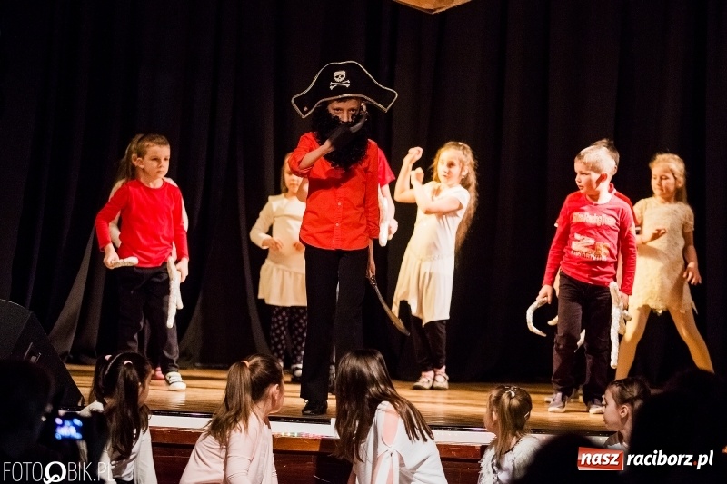 Zdjęcie w galerii na portalu naszraciborz.pl: Finał warsztatów artystycznych w Młodzieżowym Domu Kultury wiadomości z regionu