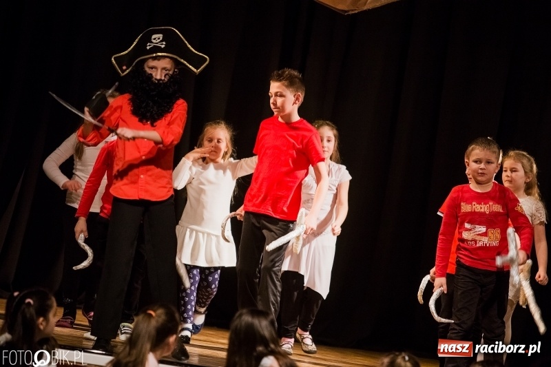 Zdjęcie w galerii na portalu naszraciborz.pl: Finał warsztatów artystycznych w Młodzieżowym Domu Kultury wiadomości z regionu