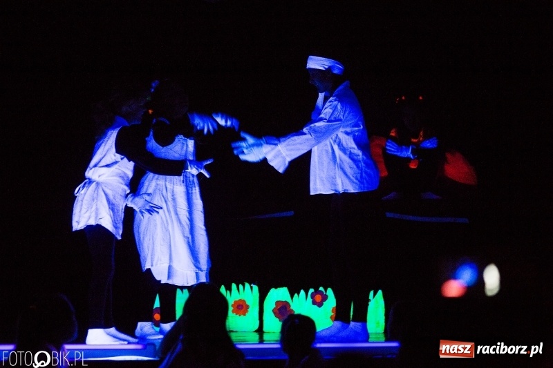 Zdjęcie w galerii na portalu naszraciborz.pl: Finał warsztatów artystycznych w Młodzieżowym Domu Kultury wiadomości z regionu