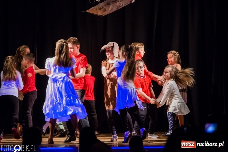 Zdjęcie w galerii na portalu naszraciborz.pl: Finał warsztatów artystycznych w Młodzieżowym Domu Kultury wiadomości z regionu