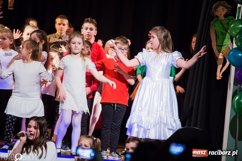 Zdjęcie w galerii na portalu naszraciborz.pl: Finał warsztatów artystycznych w Młodzieżowym Domu Kultury wiadomości z regionu