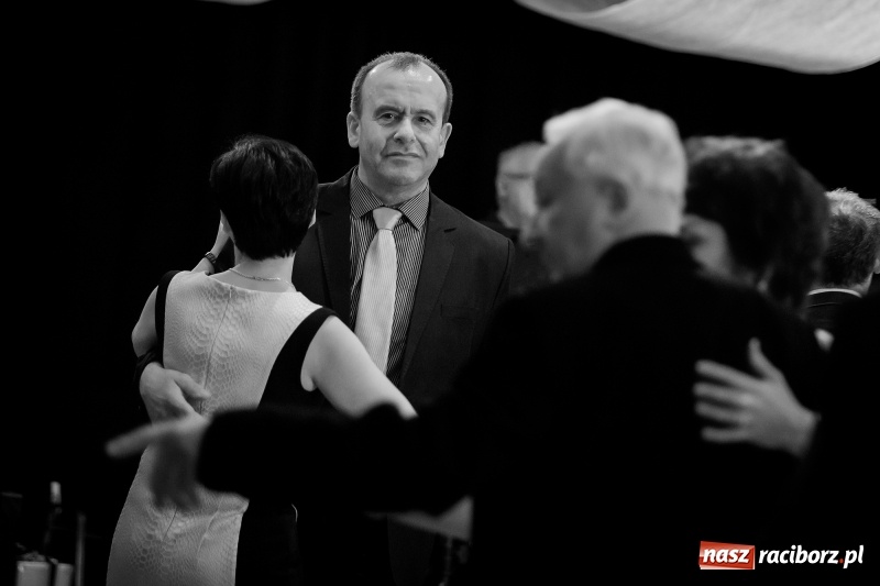 Zdjęcie w galerii na portalu naszraciborz.pl: Energicznie, ale i lirycznie. Potańcówka karnawałowa w Raciborskim Centrum Kultury  wiadomości z regionu