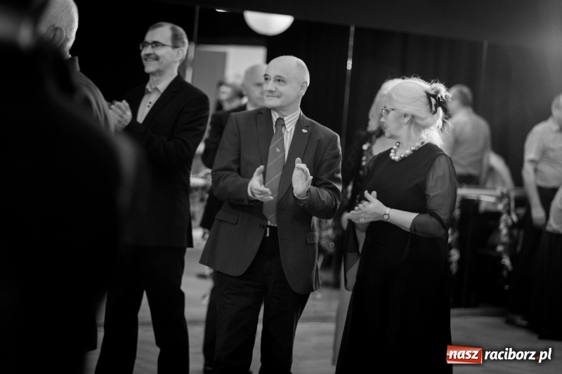 Zdjęcie w galerii na portalu naszraciborz.pl: Energicznie, ale i lirycznie. Potańcówka karnawałowa w Raciborskim Centrum Kultury  wiadomości z regionu