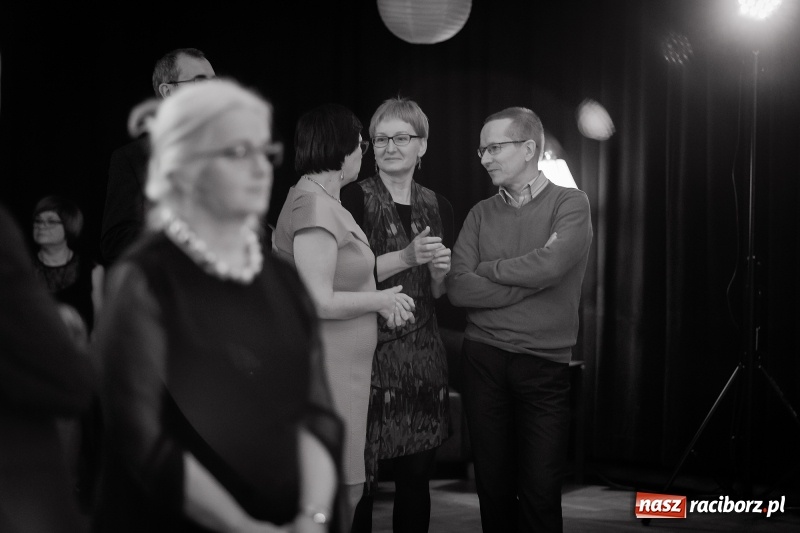 Zdjęcie w galerii na portalu naszraciborz.pl: Energicznie, ale i lirycznie. Potańcówka karnawałowa w Raciborskim Centrum Kultury  wiadomości z regionu