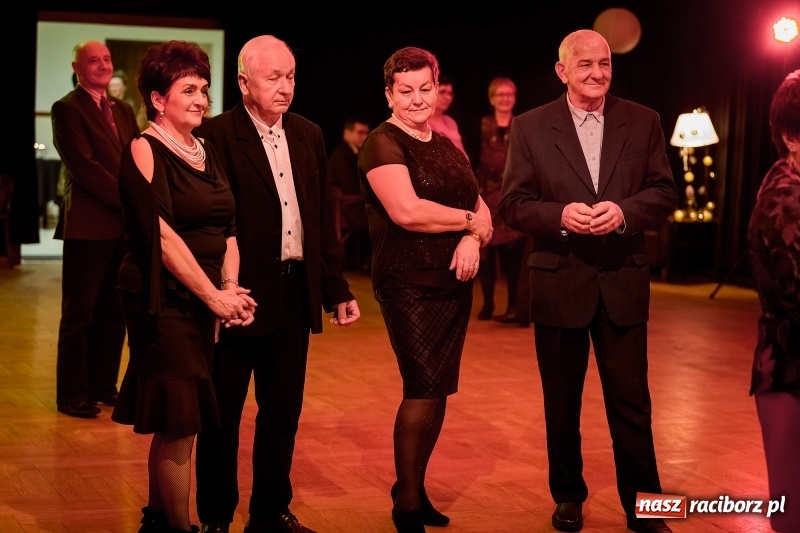 Zdjęcie w galerii na portalu naszraciborz.pl: Energicznie, ale i lirycznie. Potańcówka karnawałowa w Raciborskim Centrum Kultury  wiadomości z regionu