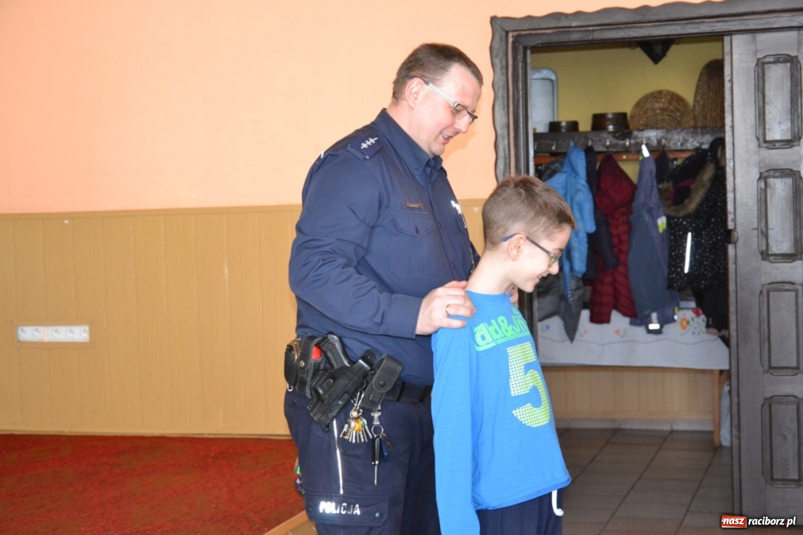 Zdjęcie w galerii na portalu naszraciborz.pl: Magik, Sznupek i bal maskowy  wiadomości z regionu