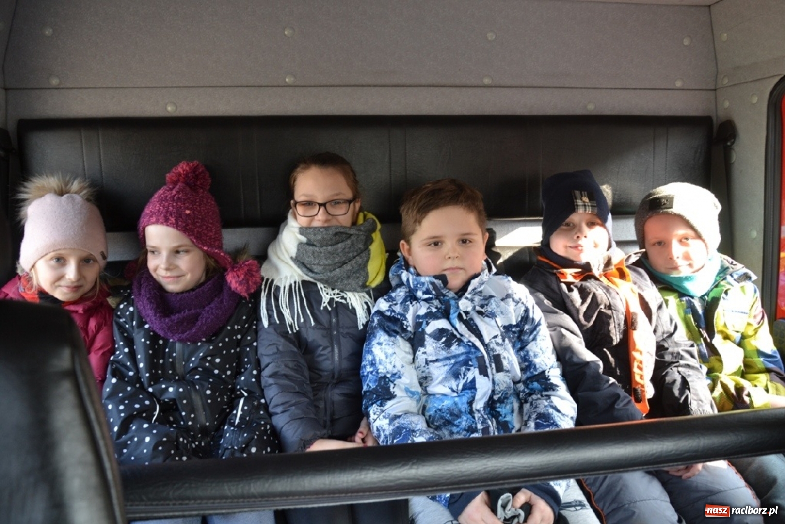 Zdjęcie w galerii na portalu naszraciborz.pl: Magik, Sznupek i bal maskowy  wiadomości z regionu