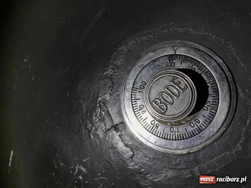 Zdjęcie w galerii na portalu naszraciborz.pl: Raciborskie podziemia. Zobacz na wideo skarbiec przedwojennego banku  wiadomości z regionu