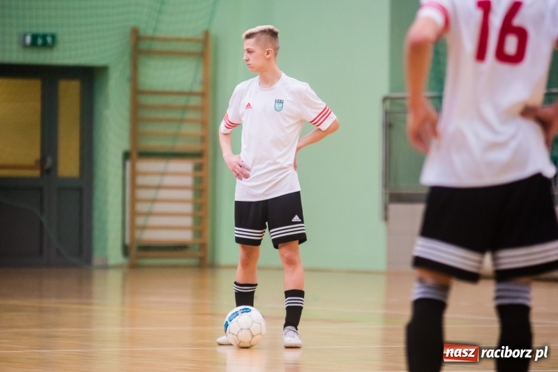 Zdjęcie w galerii na portalu naszraciborz.pl: KS Unia Racibórz z Pucharem Dyrektora ZSOMS wiadomości z regionu