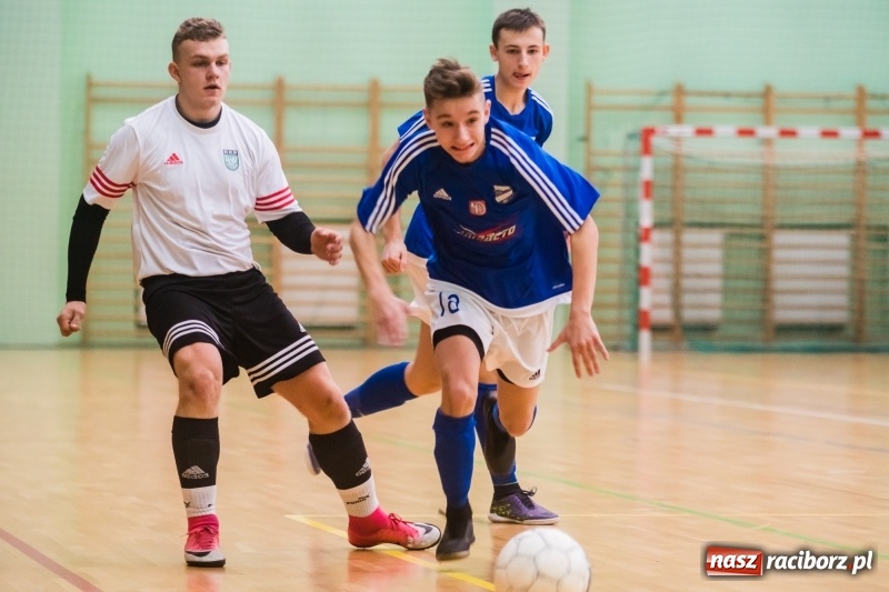 Zdjęcie w galerii na portalu naszraciborz.pl: KS Unia Racibórz z Pucharem Dyrektora ZSOMS wiadomości z regionu
