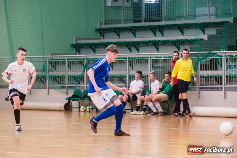 Zdjęcie w galerii na portalu naszraciborz.pl: KS Unia Racibórz z Pucharem Dyrektora ZSOMS wiadomości z regionu