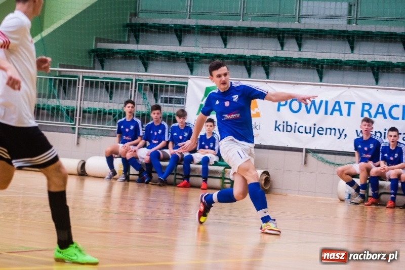 Zdjęcie w galerii na portalu naszraciborz.pl: KS Unia Racibórz z Pucharem Dyrektora ZSOMS wiadomości z regionu