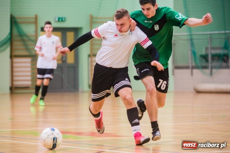 Zdjęcie w galerii na portalu naszraciborz.pl: KS Unia Racibórz z Pucharem Dyrektora ZSOMS wiadomości z regionu