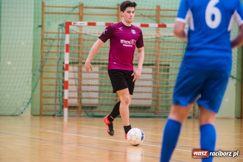 Zdjęcie w galerii na portalu naszraciborz.pl: KS Unia Racibórz z Pucharem Dyrektora ZSOMS wiadomości z regionu