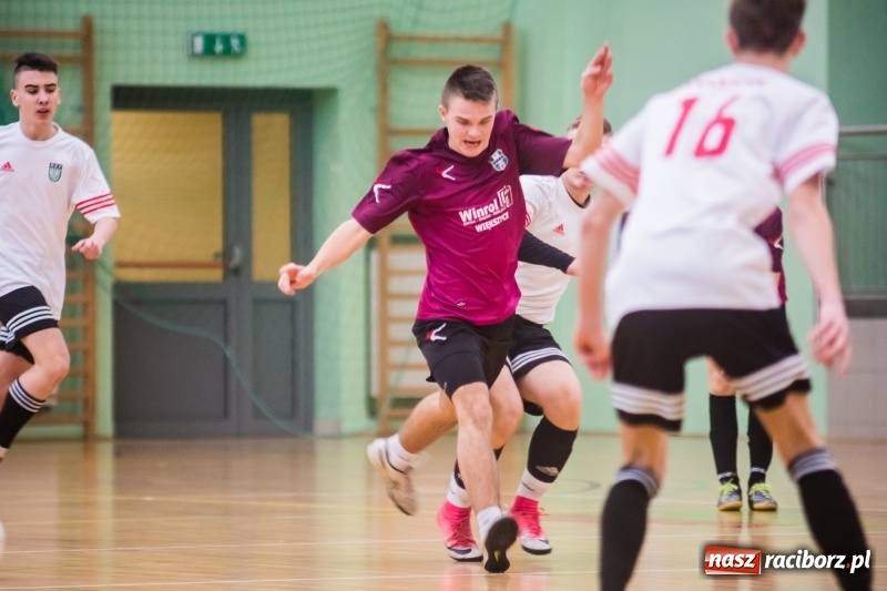 Zdjęcie w galerii na portalu naszraciborz.pl: KS Unia Racibórz z Pucharem Dyrektora ZSOMS wiadomości z regionu