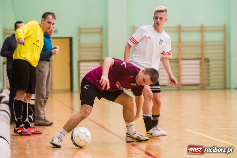 Zdjęcie w galerii na portalu naszraciborz.pl: KS Unia Racibórz z Pucharem Dyrektora ZSOMS wiadomości z regionu