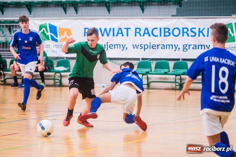 Zdjęcie w galerii na portalu naszraciborz.pl: KS Unia Racibórz z Pucharem Dyrektora ZSOMS wiadomości z regionu
