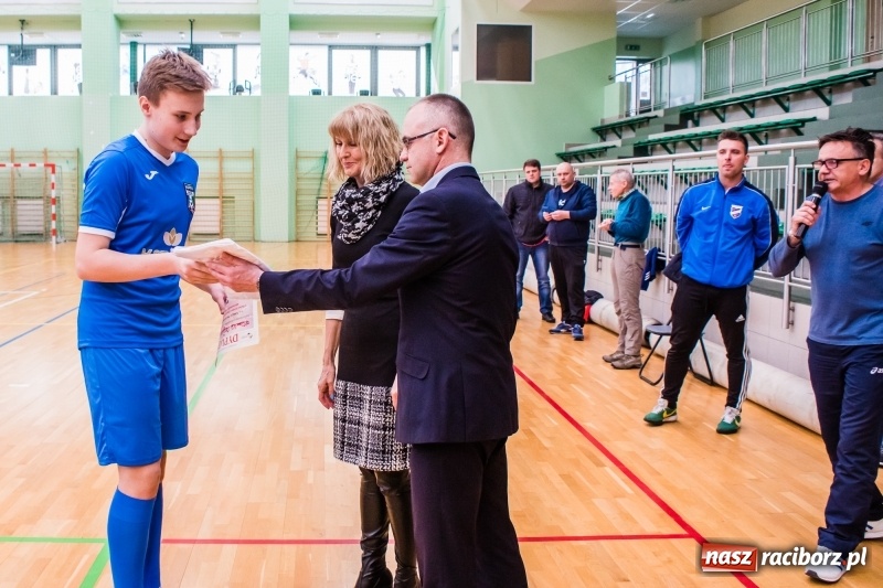 Zdjęcie w galerii na portalu naszraciborz.pl: KS Unia Racibórz z Pucharem Dyrektora ZSOMS wiadomości z regionu