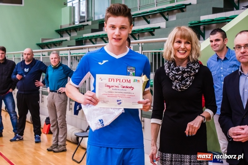 Zdjęcie w galerii na portalu naszraciborz.pl: KS Unia Racibórz z Pucharem Dyrektora ZSOMS wiadomości z regionu