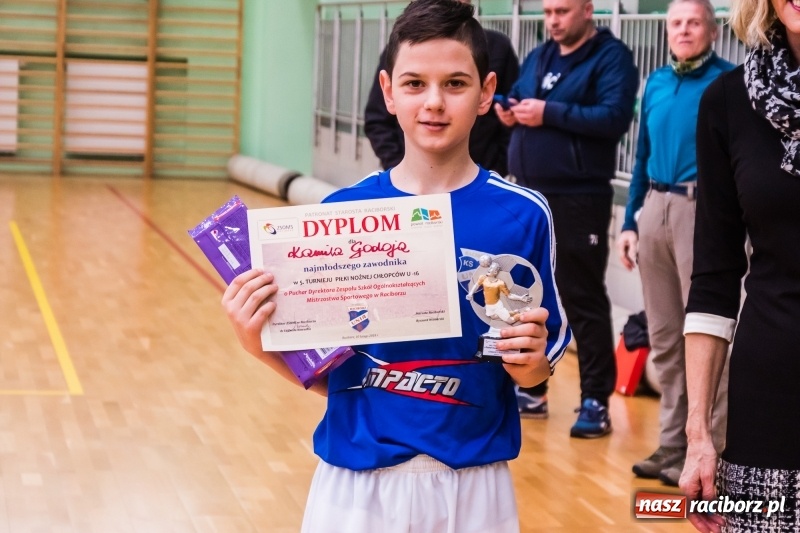 Zdjęcie w galerii na portalu naszraciborz.pl: KS Unia Racibórz z Pucharem Dyrektora ZSOMS wiadomości z regionu