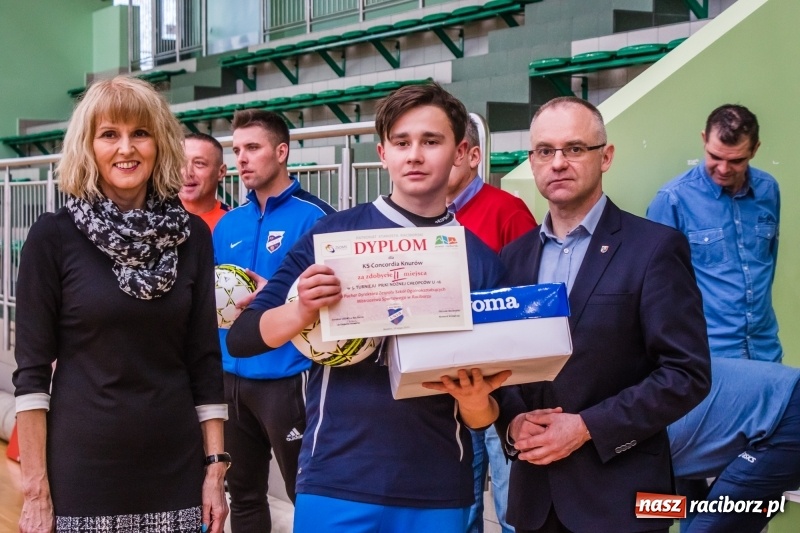 Zdjęcie w galerii na portalu naszraciborz.pl: KS Unia Racibórz z Pucharem Dyrektora ZSOMS wiadomości z regionu