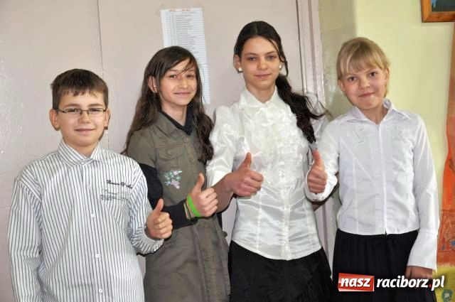 Zdjęcie w galerii na portalu naszraciborz.pl: Sprawdzian szóstoklasisty za nimi wiadomości z regionu
