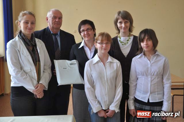 Zdjęcie w galerii na portalu naszraciborz.pl: Sprawdzian szóstoklasisty za nimi wiadomości z regionu