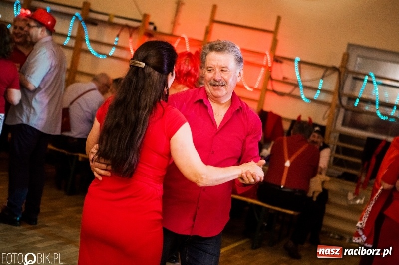 Zdjęcie w galerii na portalu naszraciborz.pl: Na wesoło i z przytupem. Bal karnawałowy w Samborowicach wiadomości z regionu