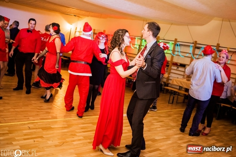 Zdjęcie w galerii na portalu naszraciborz.pl: Na wesoło i z przytupem. Bal karnawałowy w Samborowicach wiadomości z regionu