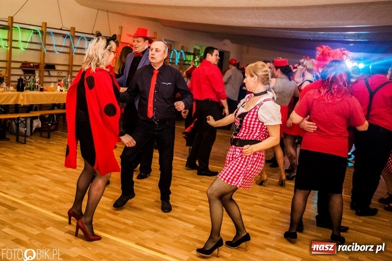 Zdjęcie w galerii na portalu naszraciborz.pl: Na wesoło i z przytupem. Bal karnawałowy w Samborowicach wiadomości z regionu