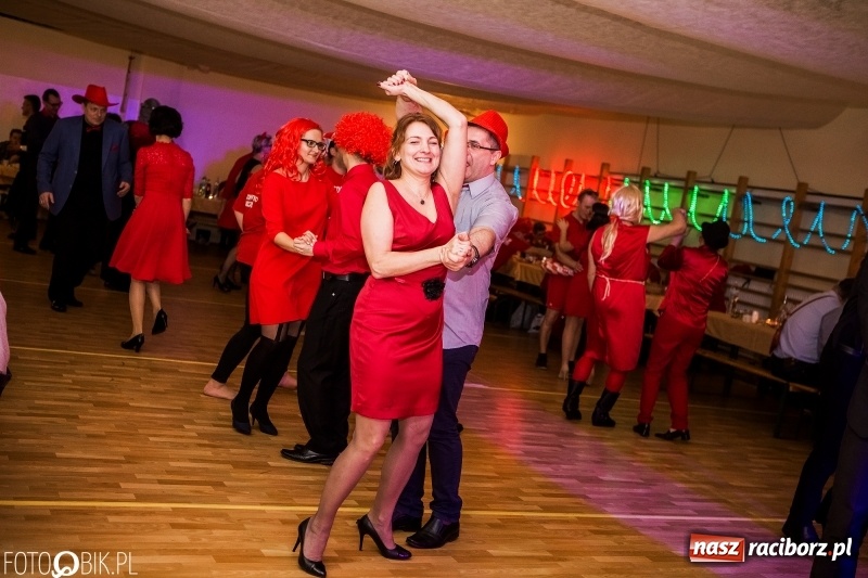 Zdjęcie w galerii na portalu naszraciborz.pl: Na wesoło i z przytupem. Bal karnawałowy w Samborowicach wiadomości z regionu