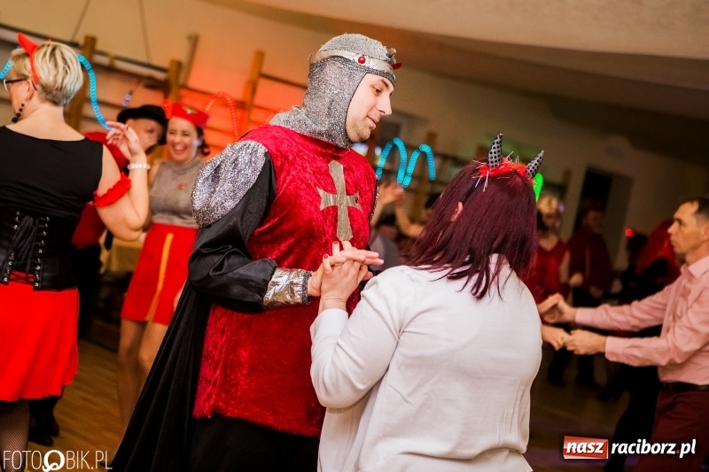 Zdjęcie w galerii na portalu naszraciborz.pl: Na wesoło i z przytupem. Bal karnawałowy w Samborowicach wiadomości z regionu
