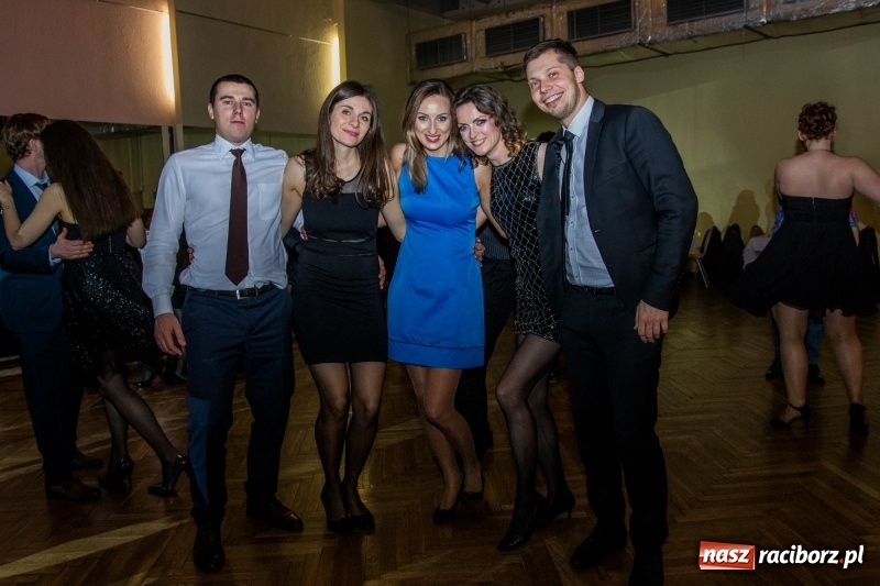 Zdjęcie w galerii na portalu naszraciborz.pl: I po karnawale. W Krzanowicach pogrzebano basa  wiadomości z regionu