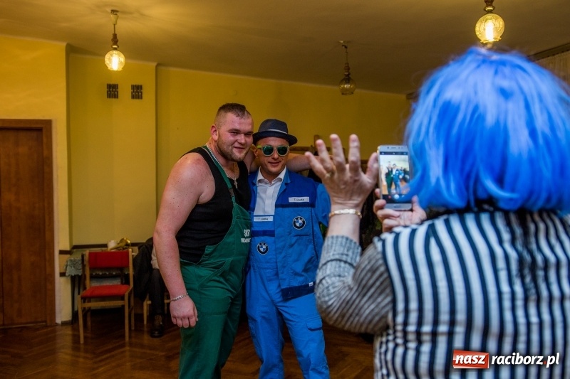 Zdjęcie w galerii na portalu naszraciborz.pl: I po karnawale. W Krzanowicach pogrzebano basa  wiadomości z regionu