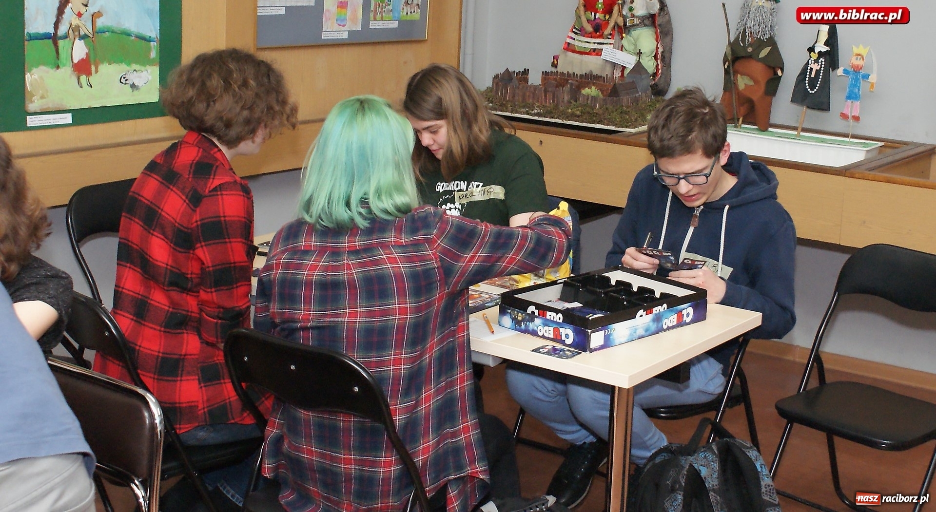 Zdjęcie w galerii na portalu naszraciborz.pl: Noc z Grami bez Prądu w bibliotece za nami wiadomości z regionu