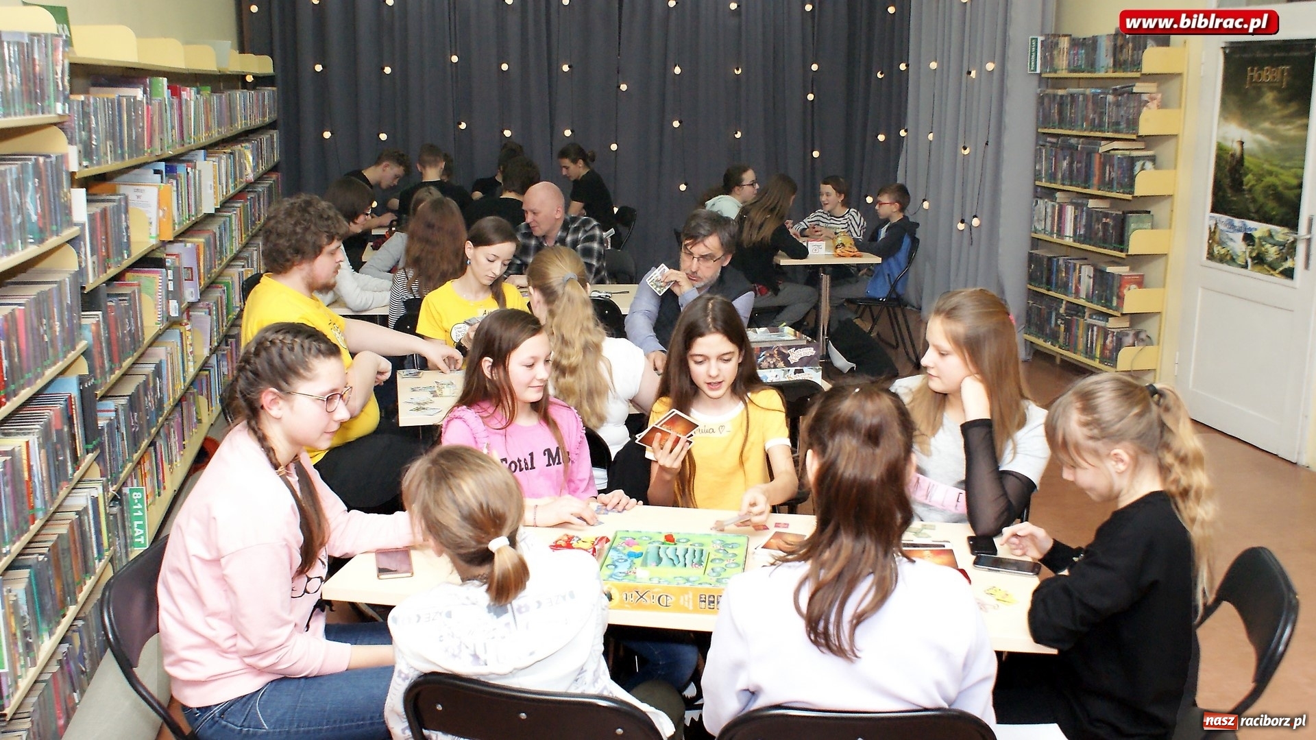 Zdjęcie w galerii na portalu naszraciborz.pl: Noc z Grami bez Prądu w bibliotece za nami wiadomości z regionu