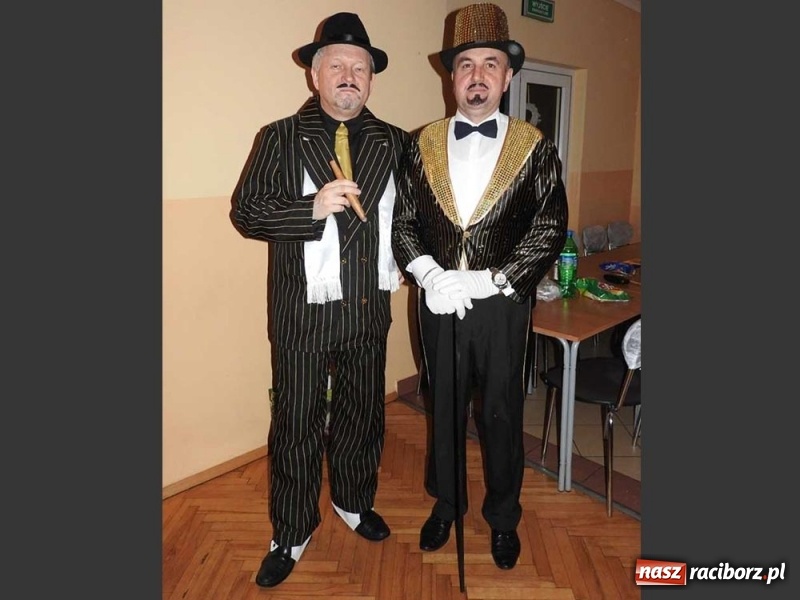 Zdjęcie w galerii na portalu naszraciborz.pl: Tak w Sławikowie wodzili bera i żegnali karnawał wiadomości z regionu