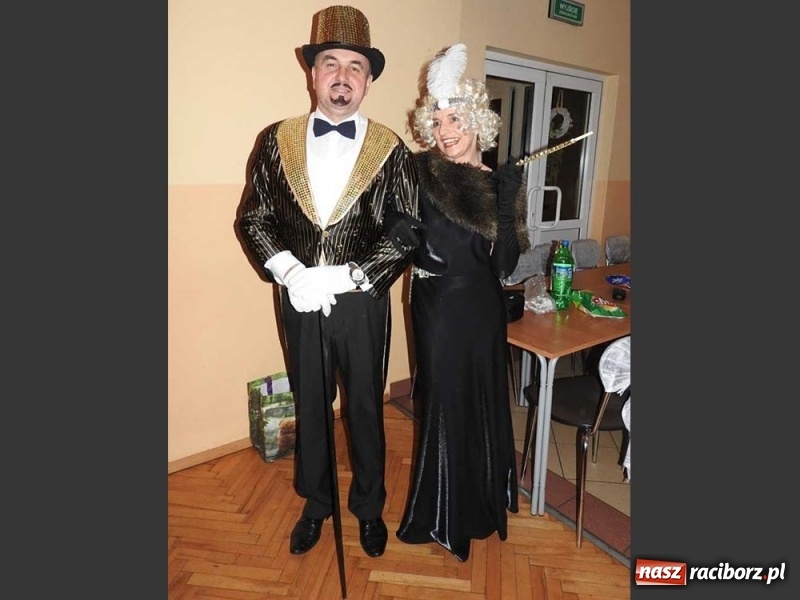 Zdjęcie w galerii na portalu naszraciborz.pl: Tak w Sławikowie wodzili bera i żegnali karnawał wiadomości z regionu