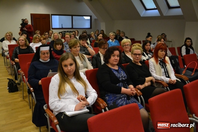 Zdjęcie w galerii na portalu naszraciborz.pl: Klucz do uczenia się. Konferencja na Zamku Piastowskim wiadomości z regionu