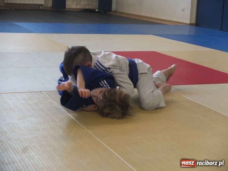 Zdjęcie w galerii na portalu naszraciborz.pl: Łamatorzy z Raciborza na mysłowickich matach wiadomości z regionu